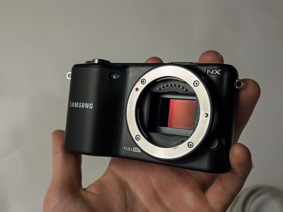 Фотоаппарат Samsung nx2000 повний комплект