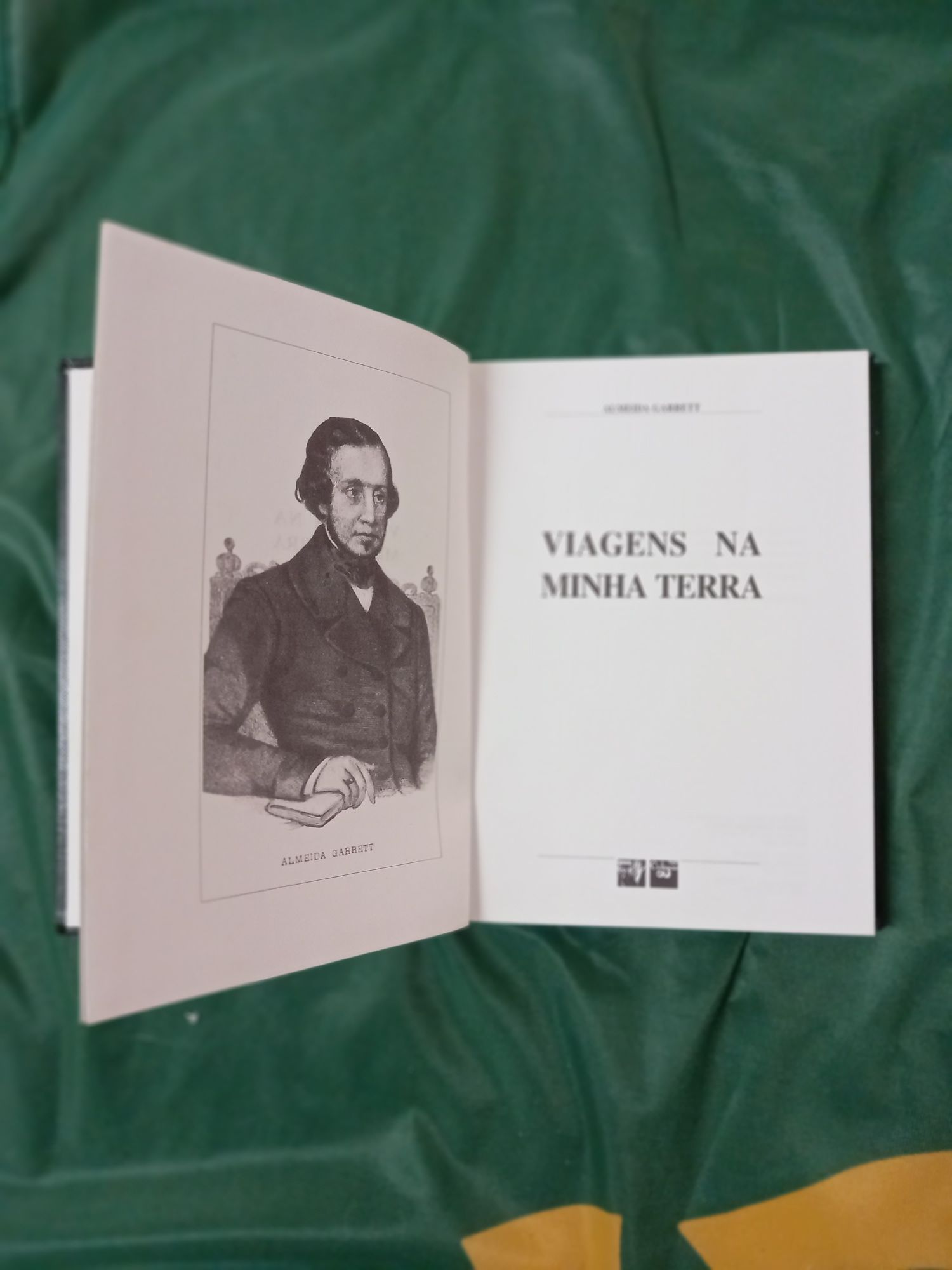 Vendo livro Viagens da minha terra de Almeida Garret por 8€