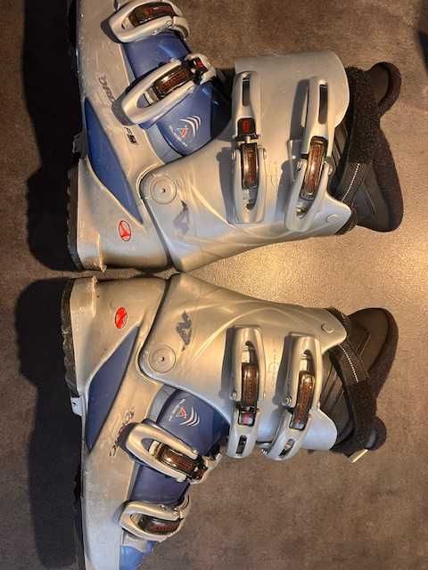 buty narciarskie damskie  25,5  Nordica .stan bardzo dobry .Warto