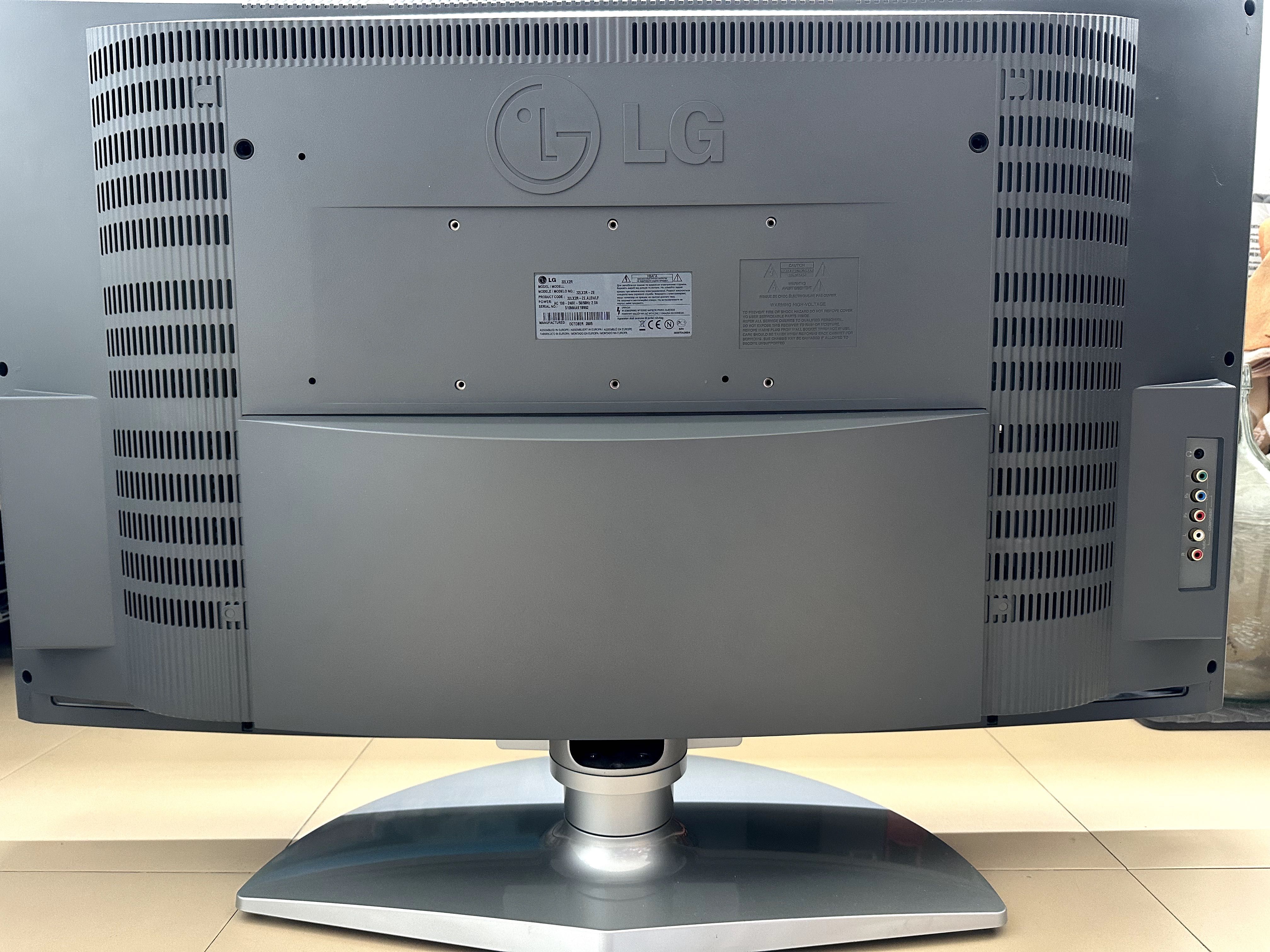 Televisor LCD HD LG com fonte de alimentação avariada