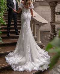 Весільна сукня, стильна, з салону