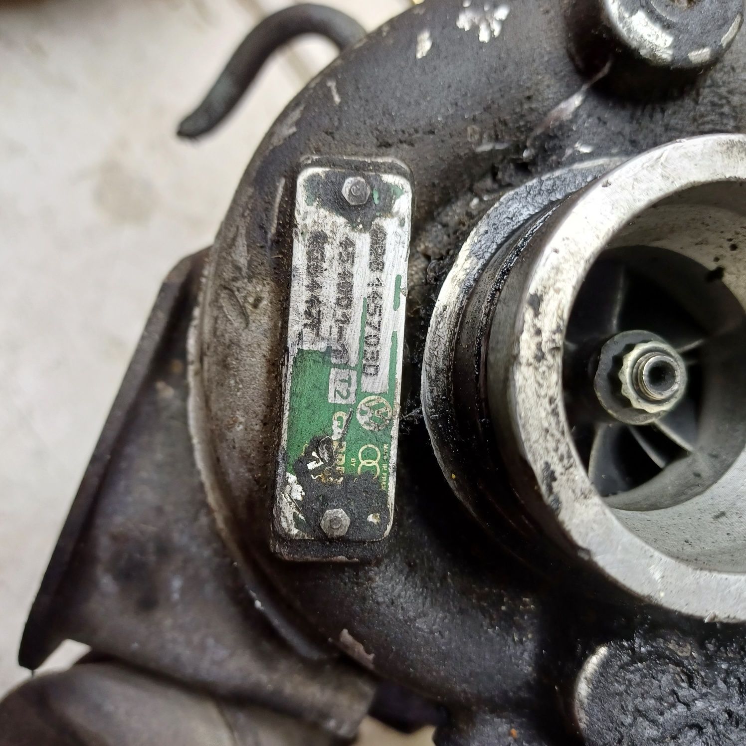 Audi 80 B-4 1.8 TDI турбіна 028145701T 028145701E 028145703D