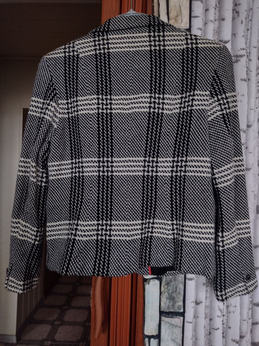 Marynarka w kratę damska elegancka