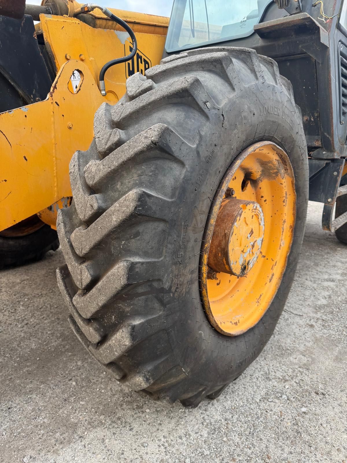 JCB 530-120 telescópica