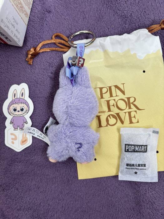 Labubu PIN FOR LOVE від бренду POP MART, брелок лабубу, оригінал