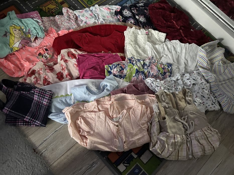 Ubranka dziewczynka 92