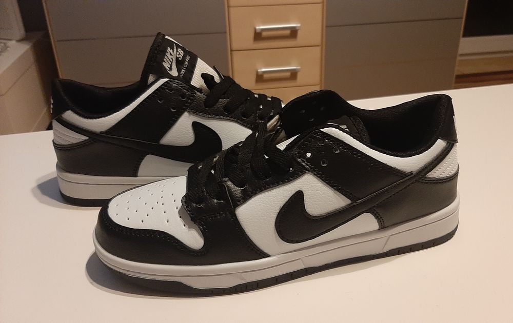 Nike dunk low panda