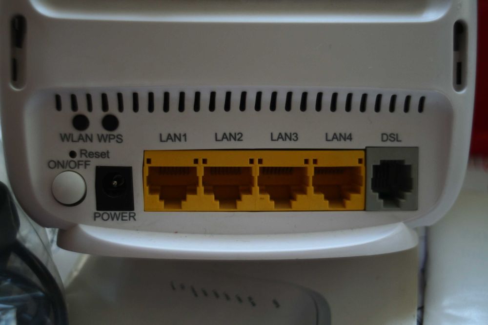 Роутер ZTE router (ZXHN H108N) - перепрошиты в режим клиента 2.4 ГГц