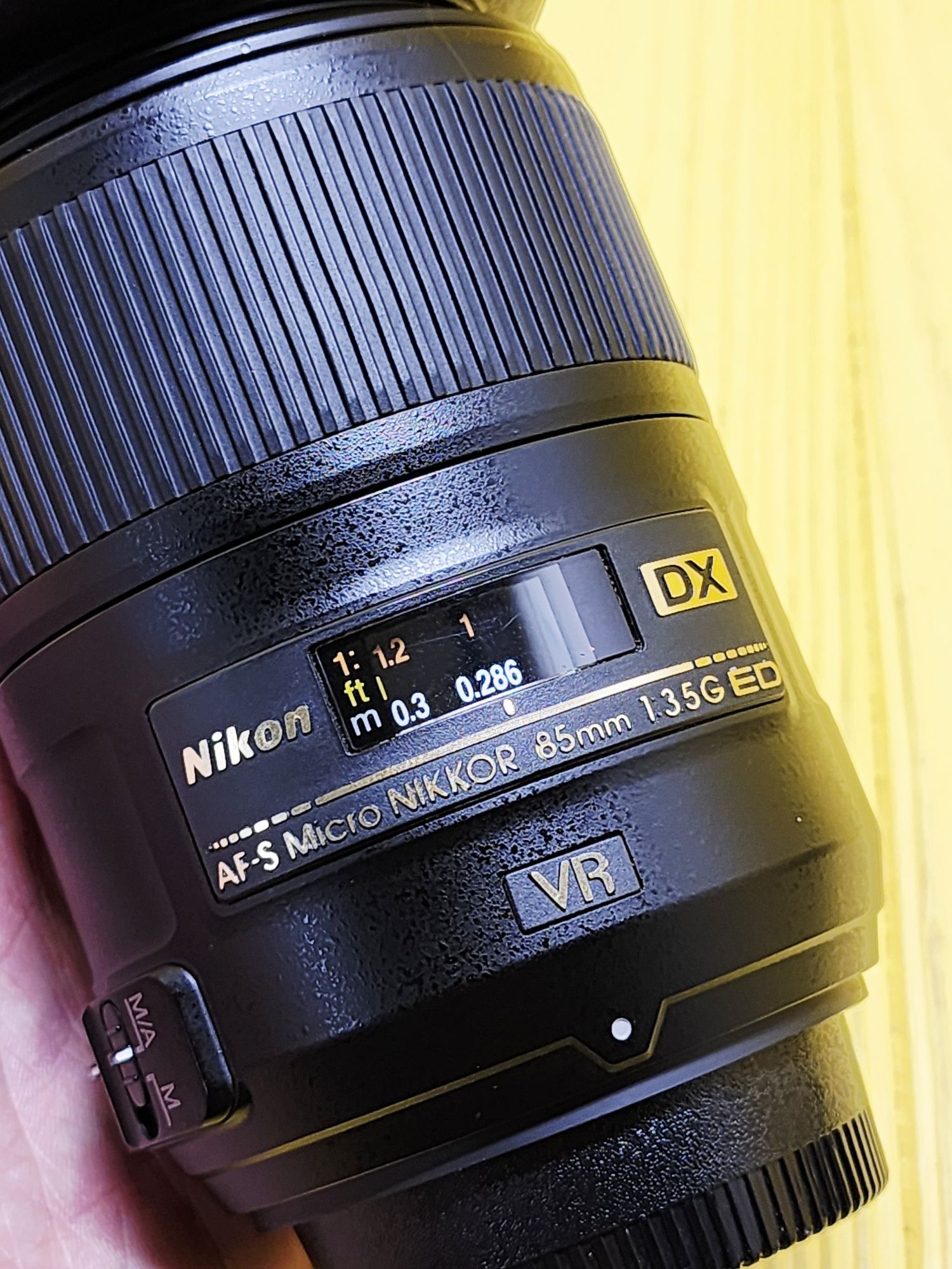 Nikon AF-S DX Micro NIKKOR 85mm f/3.5G ED VR