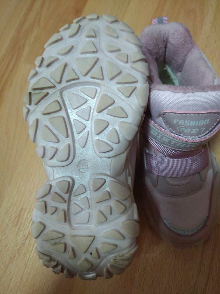 Дитяча обув для дівчинки