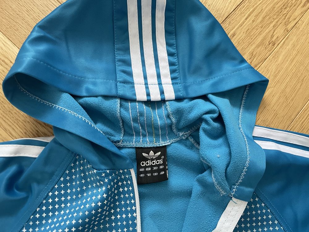 Bluza z kapturem Adidas Orginal rozm. 110 niebieska rozpinana