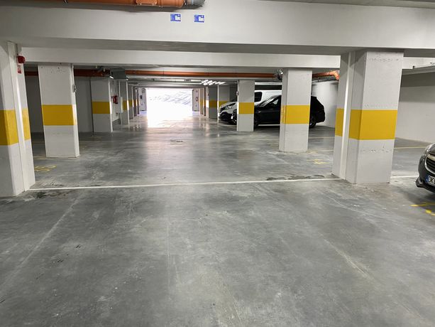 Miejsce parkingowe w garażu podziemnym Kłodzko ul. Letnia 30