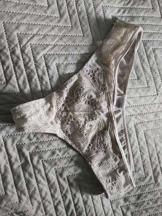 Pakiet majtek koronkowych, stan idealny.