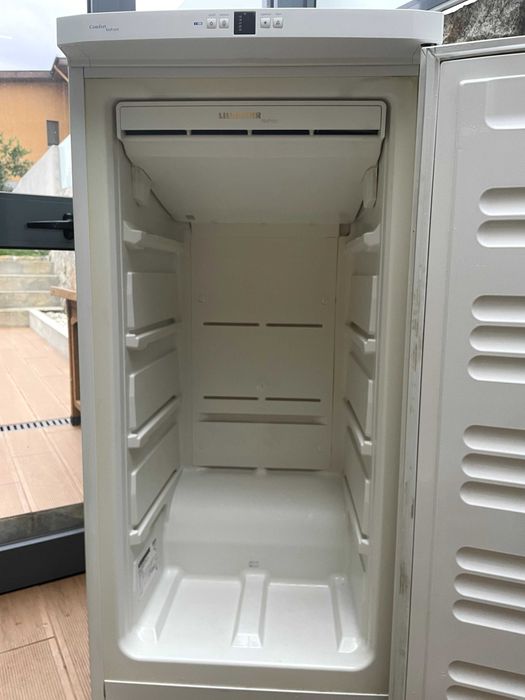 Arca congeladora NoFrost vertical 150 litros Liebherr GN 1923