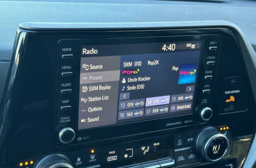 Toyota Highlander XLE      2021