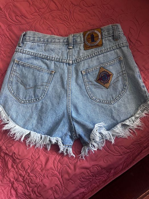 Джинсові шорти жіночі