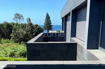 Apartamento T3, 175 m2 ,Condomínio Garden Residences, Ponta Delgada.