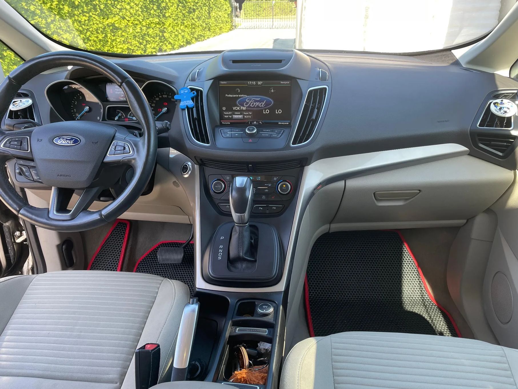 Ford C-MAX Na sprzedaż Ford C-max z dynamicznym, turbodoładowanym silnikiem