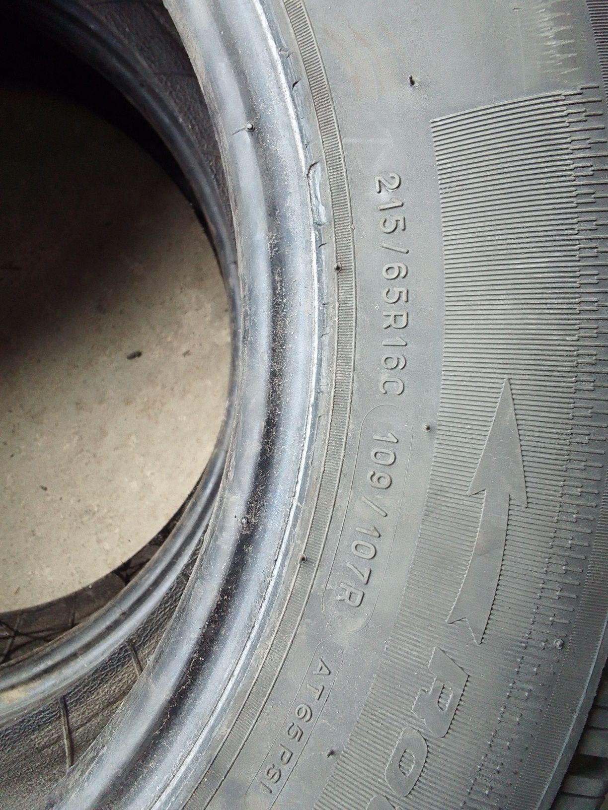 2 Opony zimowe 215/65r16C BF GOODRICH