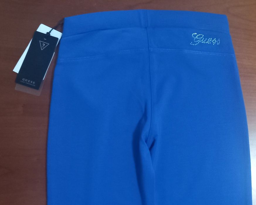 Calças leggins/ Calças guess