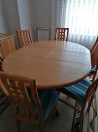 Mobília de jantar (mesa, cadeiras e móvel)