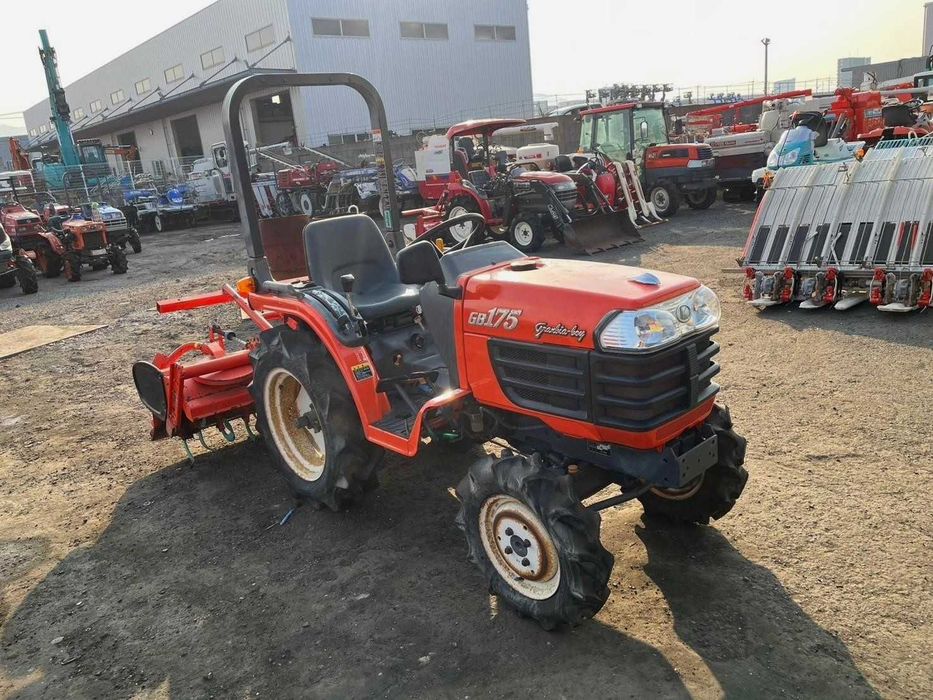 Traktor Kubota GB175