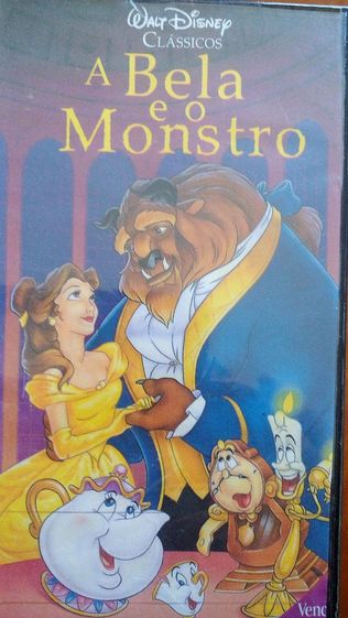 VHS Walt Disney Hércules, Aladdin, Mulan, Os 101 Dalmatas, Pocahontas