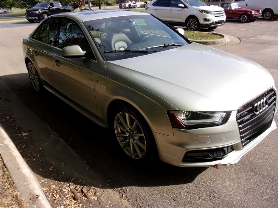Audi A4      2015