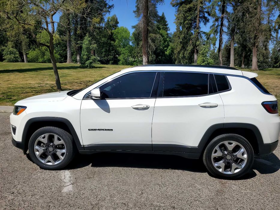 Jeep Compass      2021