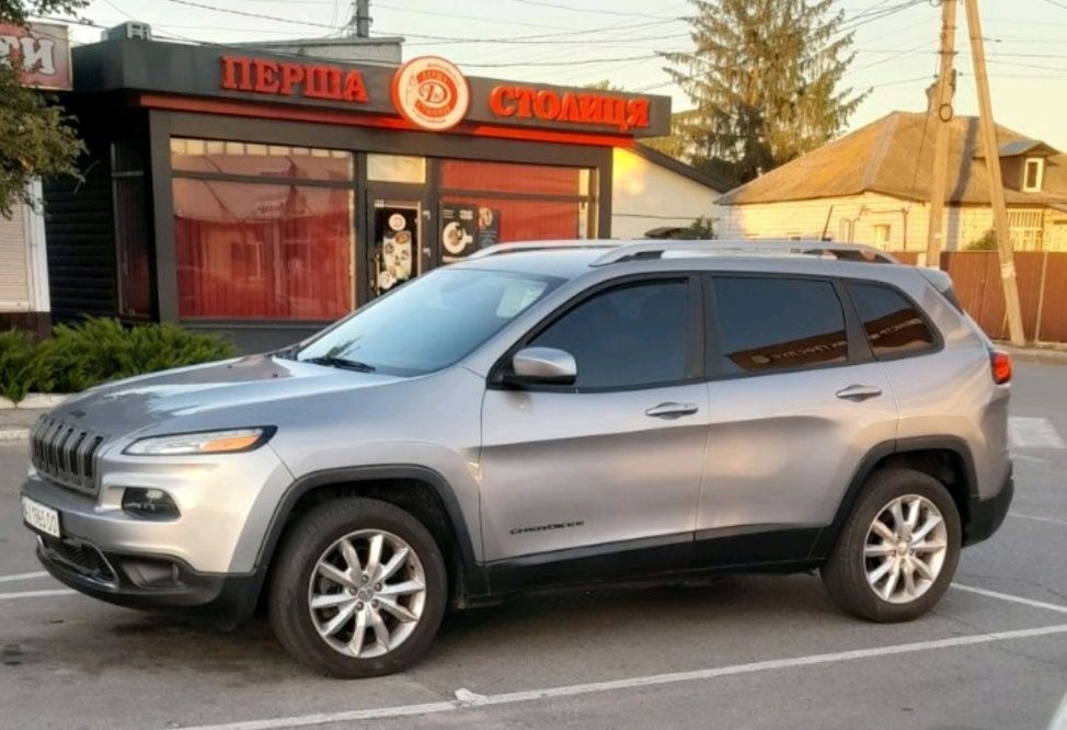 Jeep cherokee kl limited 2.4 2015