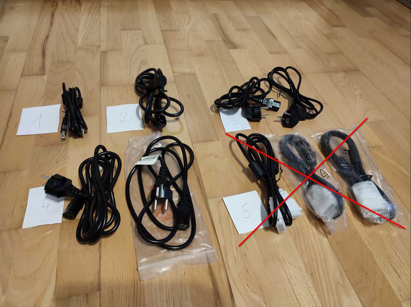 Zestaw kabli - USB typu B, zasilające sieciowe, zasilające Well Shin