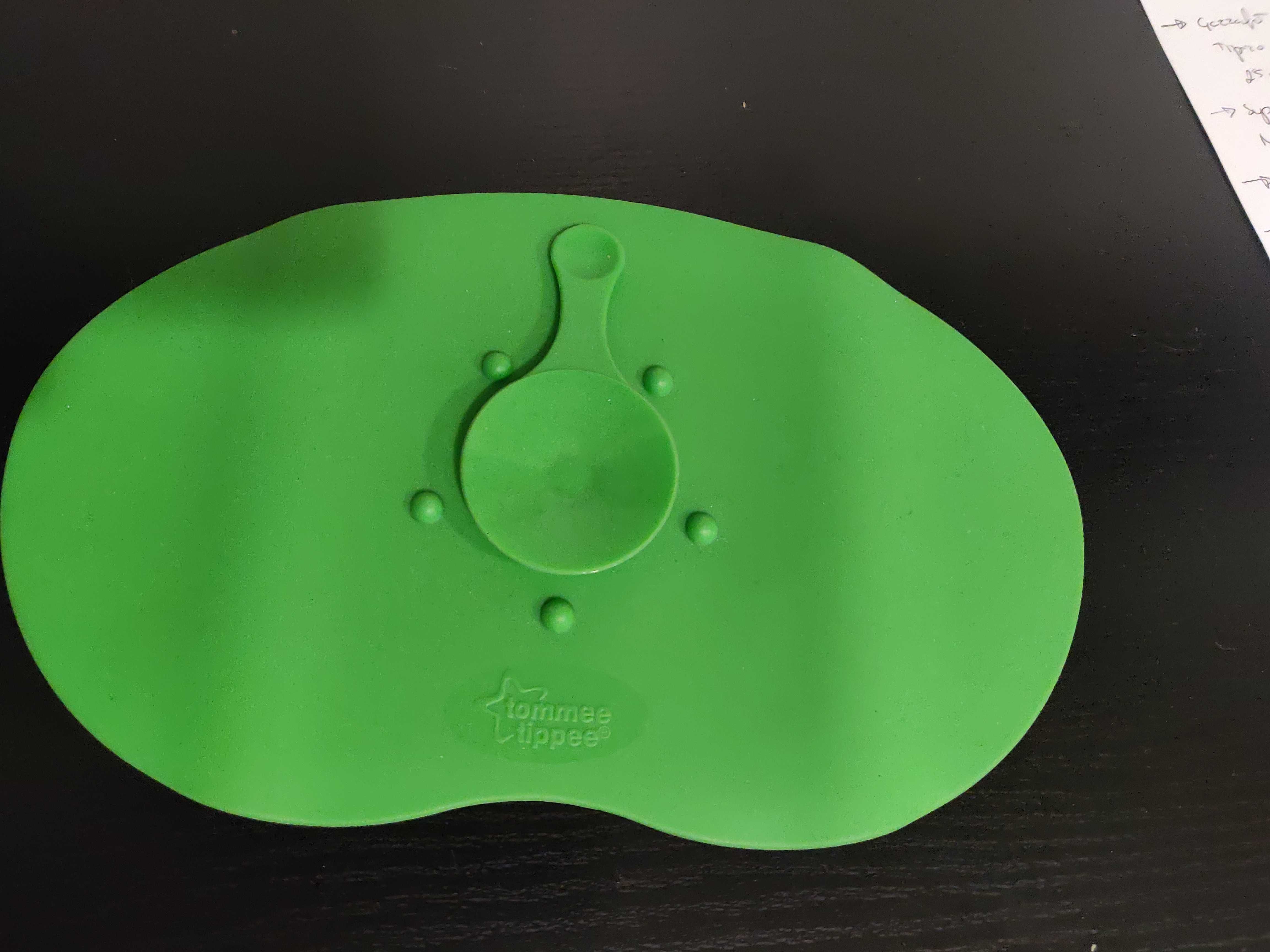 Base antiderrapante da Tommee Tippee (magic mat)