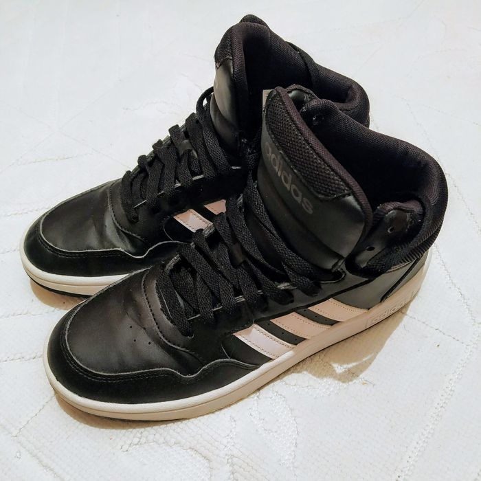Tenis Adidas como novos