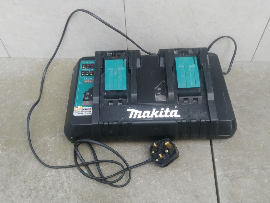 MAKITA DC18RD Dwuportowa szybka ładowarka 7.2V-18V
