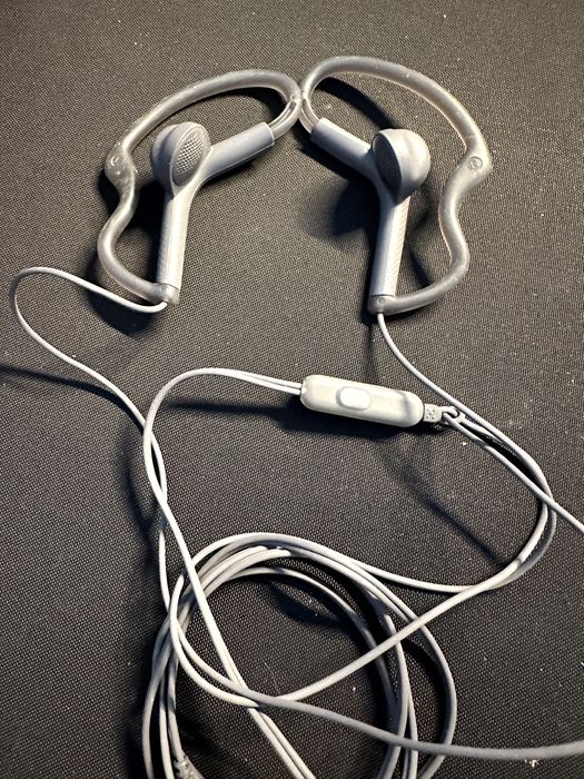 Headphones SONY auricular desportivos  MDR-AS210 - COMO NOVOS!