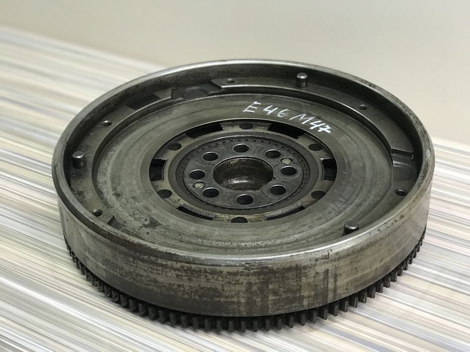 Маховик Сципления БМВ Е46 М47 Дорестайл 320d Щеплення Демпфер BMW E46