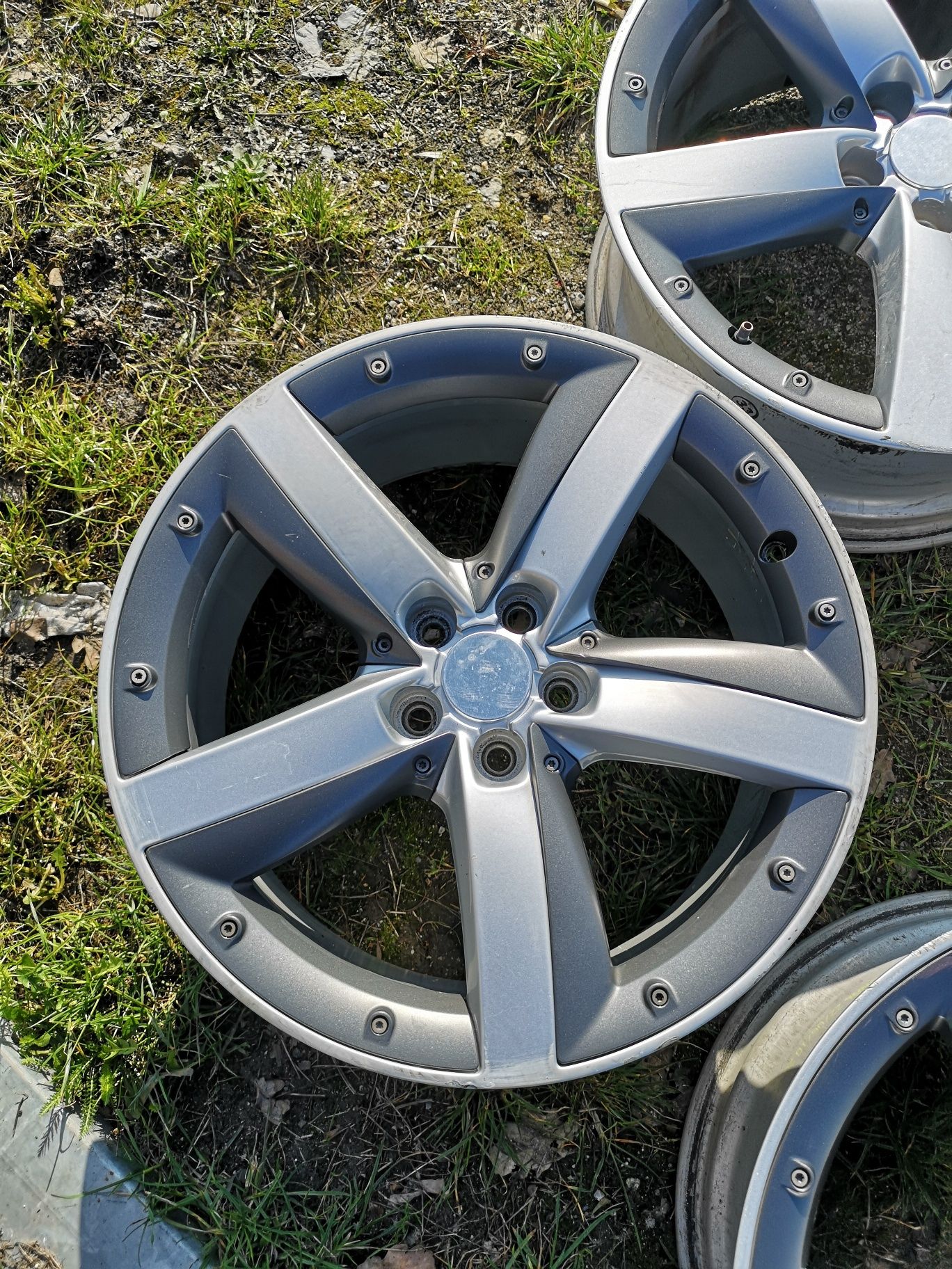 Felgi aluminiowe 5x100 17x7,5j et36 Audi VW Skoda itp