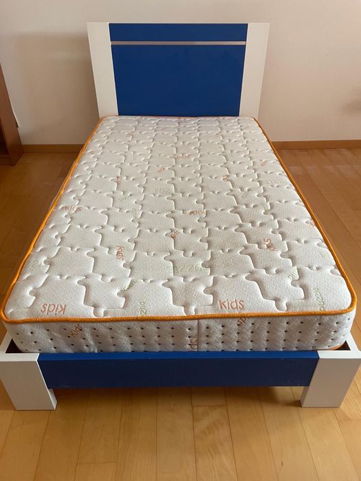 Cama Individual 90x200 cm, com colchão e estrado