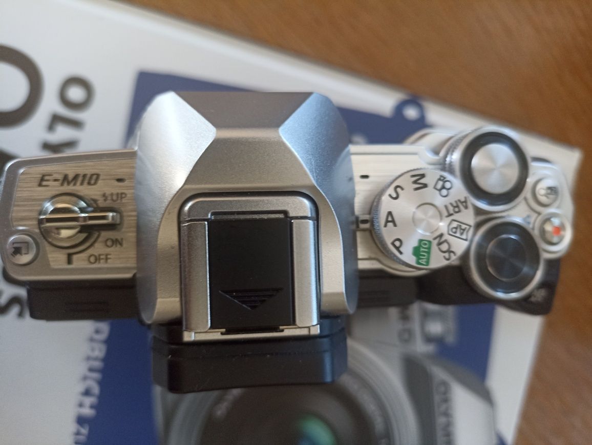 Olympus OM-D E-M10 Mark IV