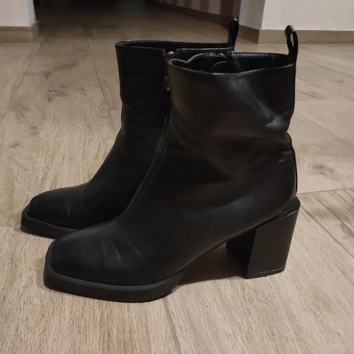 Черевики жіночі. Ботинки демисезонні. Чоботи зимові