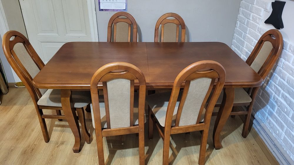 Stół drewniany z krzesłami, 165/90 rozkładany