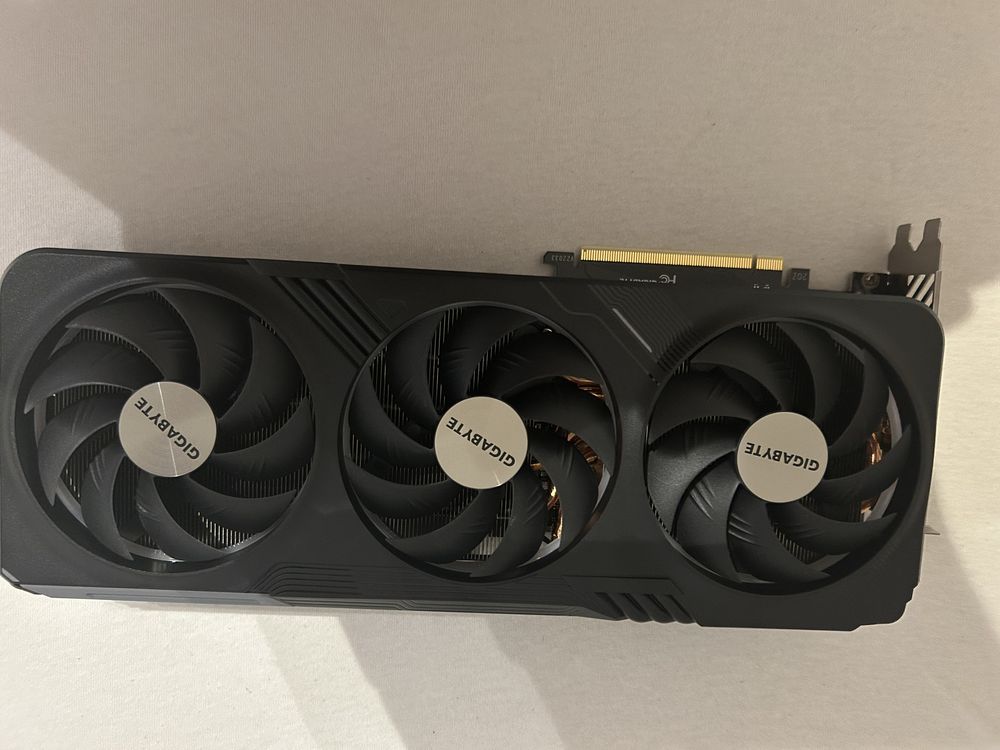 Geforce Rtx 4070 ti gigabyte Gaming OC