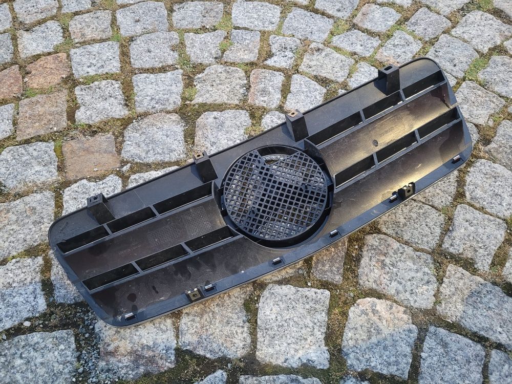 Grill Mercedes CLK w209 tuning czarny z gwiazda