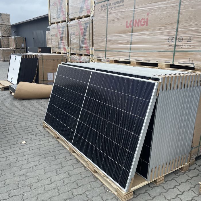 Deye SUN-50K-SG01HP3-EU-BM4 Гібридний інвертор 50кВт 3 фази 4MPPT HV