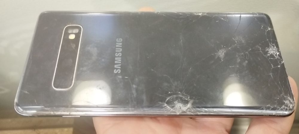 На запчасти Samsung s10 128 gb