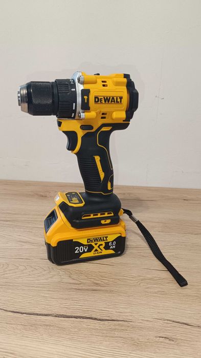 Wkrętarka akumulatorowa DeWalt DCD805 20V z akumulatorem i ładowarką