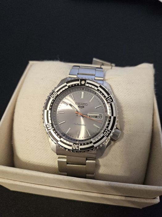 Nowy zegarek Seiko Automatic 5 Sports SRPK09K1