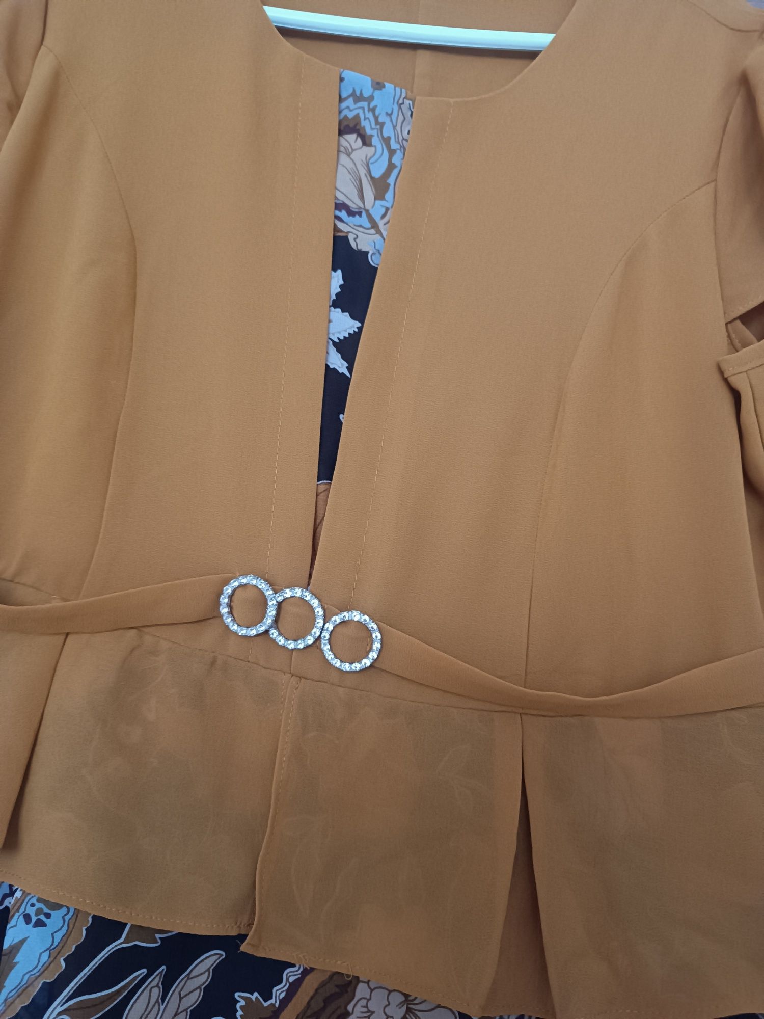 Sukienka elegancka r.L