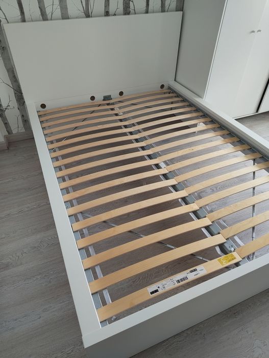 Cama MALM - 140x200 com Estrado