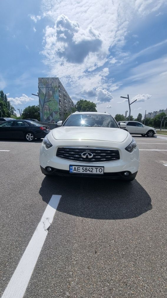 Infinity FX37S официальный.  НЕ Америка!!!